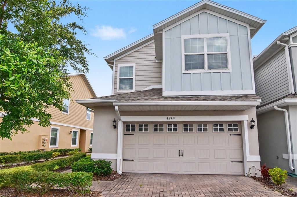 Active With Contract: $360,000 (3 beds, 2 baths, 1720 Square Feet)