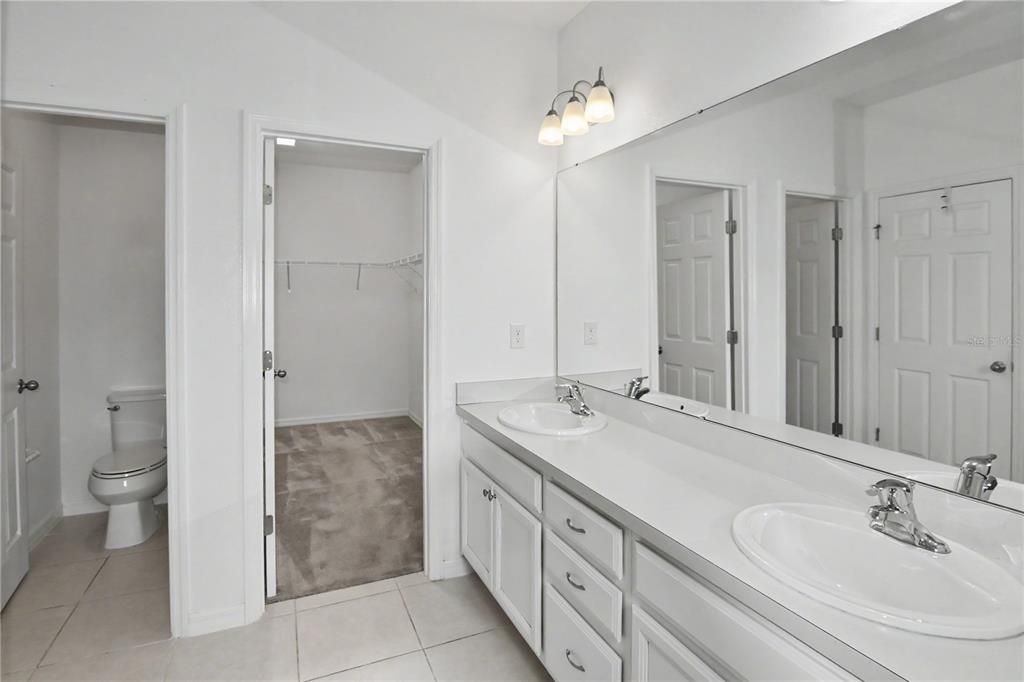 Active With Contract: $360,000 (3 beds, 2 baths, 1720 Square Feet)