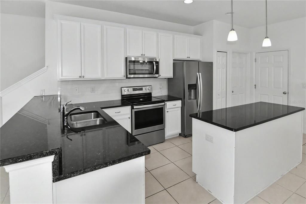 Active With Contract: $360,000 (3 beds, 2 baths, 1720 Square Feet)