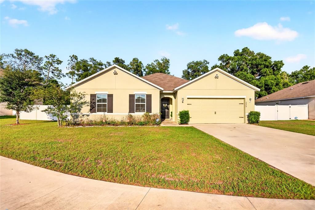 For Sale: $365,000 (4 beds, 2 baths, 2319 Square Feet)