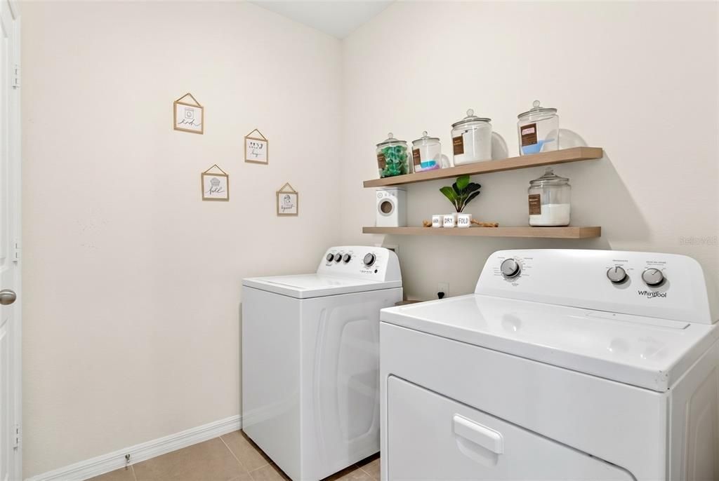 For Sale: $365,000 (4 beds, 2 baths, 2319 Square Feet)