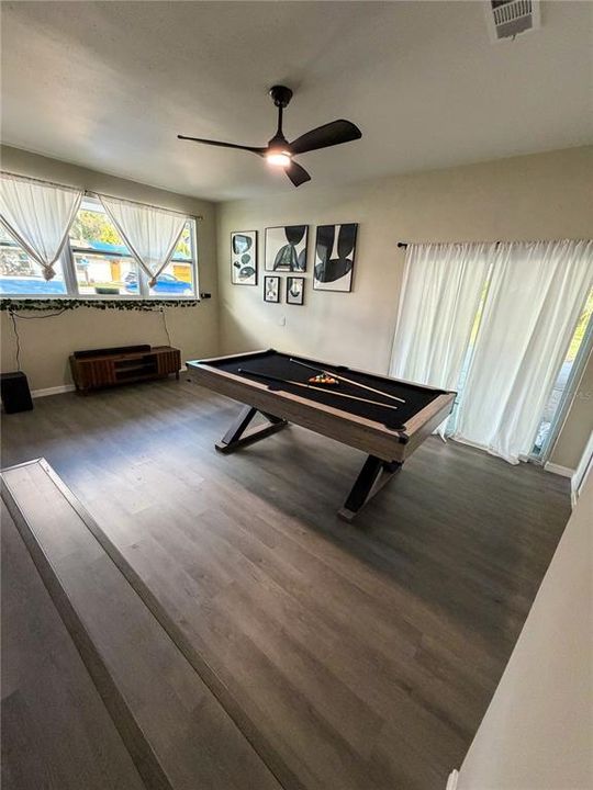 For Rent: $3,525 (3 beds, 3 baths, 2630 Square Feet)