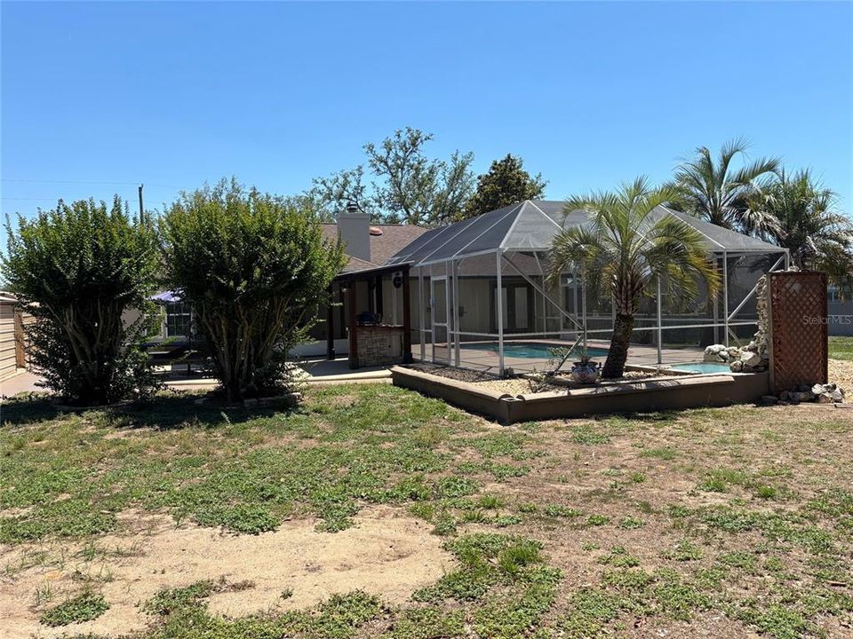 Activo con contrato: $364,500 (4 camas, 2 baños, 1963 Pies cuadrados)