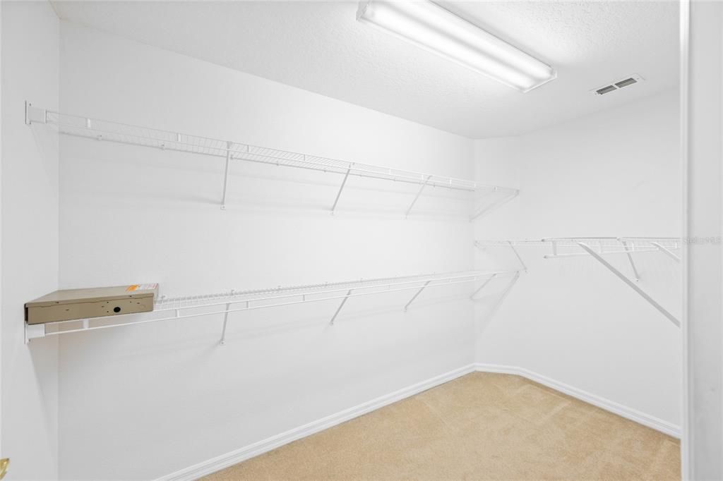 На продажу: $360,000 (3 спален, 2 ванн, 1914 Квадратных фут)