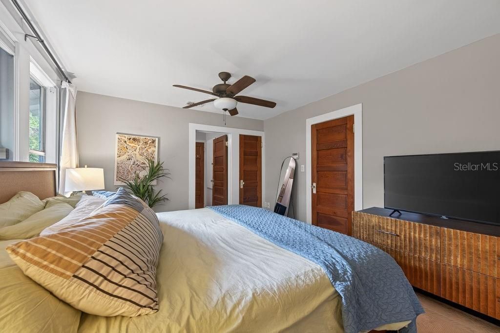 Activo con contrato: $360,000 (2 camas, 1 baños, 864 Pies cuadrados)