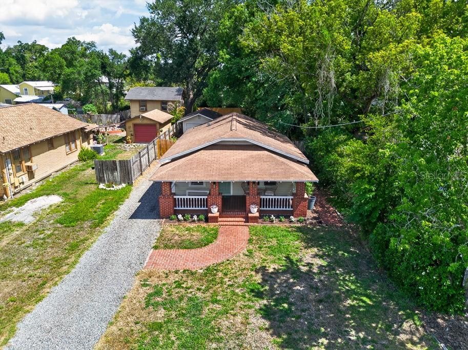 Activo con contrato: $360,000 (2 camas, 1 baños, 864 Pies cuadrados)