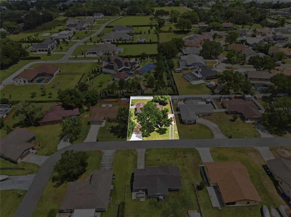Activo con contrato: $370,000 (4 camas, 2 baños, 1668 Pies cuadrados)