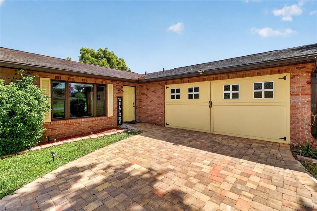 Activo con contrato: $370,000 (4 camas, 2 baños, 1668 Pies cuadrados)