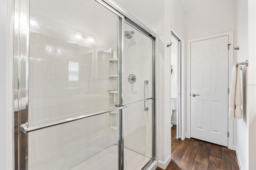 На продажу: $359,900 (3 спален, 2 ванн, 1426 Квадратных фут)