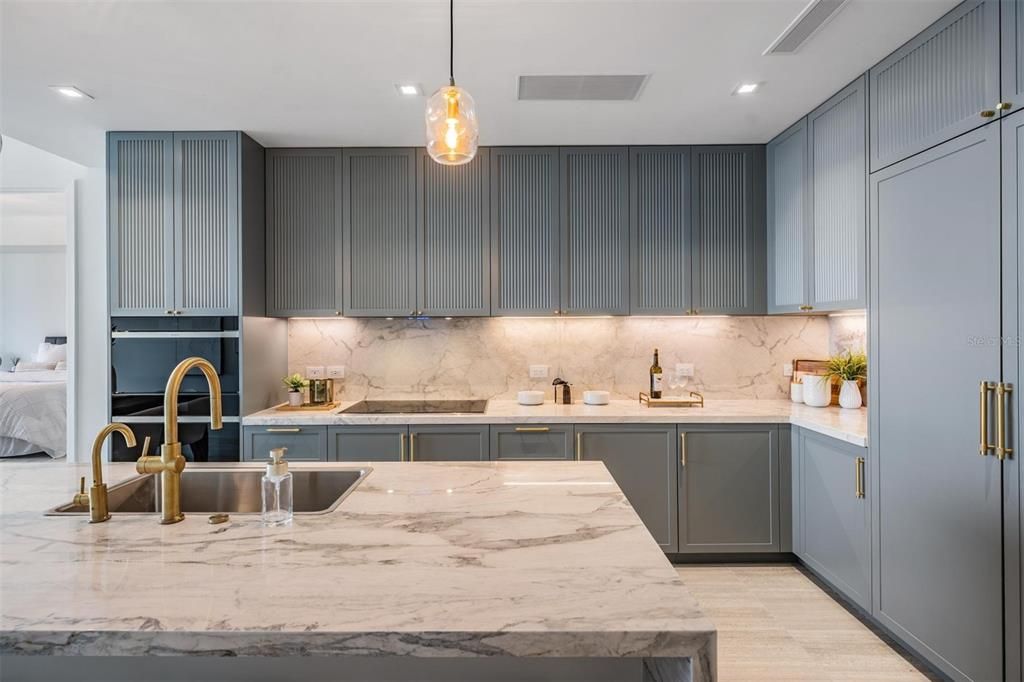 For Rent: $14,000 (2 beds, 2 baths, 2305 Square Feet)
