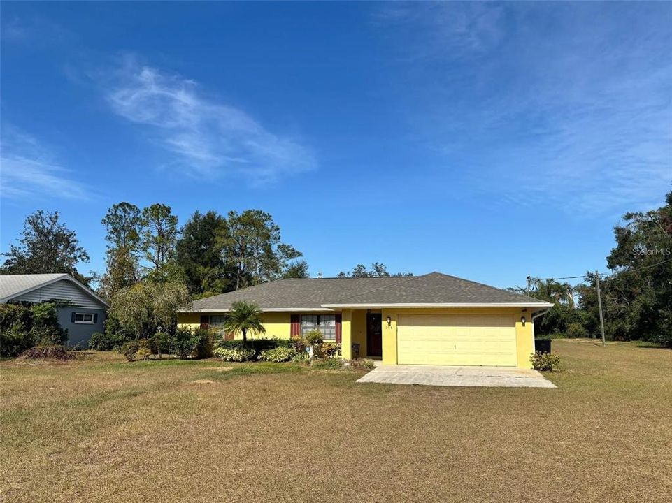 Recently Sold: $420,000 (3 beds, 2 baths, 1504 Square Feet)
