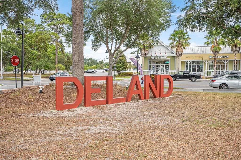 For Sale: $385,000 (3 beds, 2 baths, 1928 Square Feet)