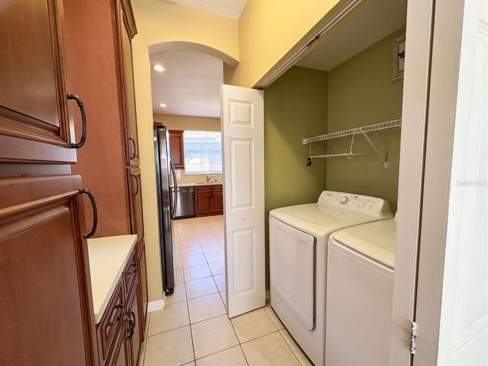 For Sale: $385,000 (3 beds, 2 baths, 1928 Square Feet)