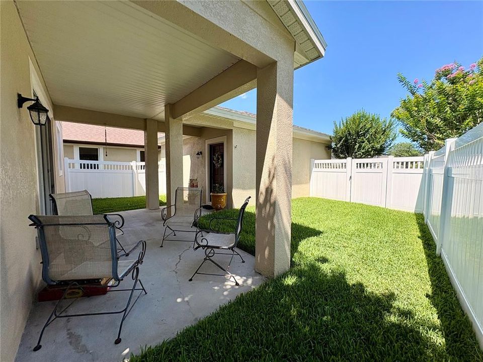 For Sale: $385,000 (3 beds, 2 baths, 1928 Square Feet)