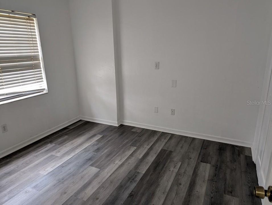 For Sale: $464,400 (4 beds, 2 baths, 1868 Square Feet)