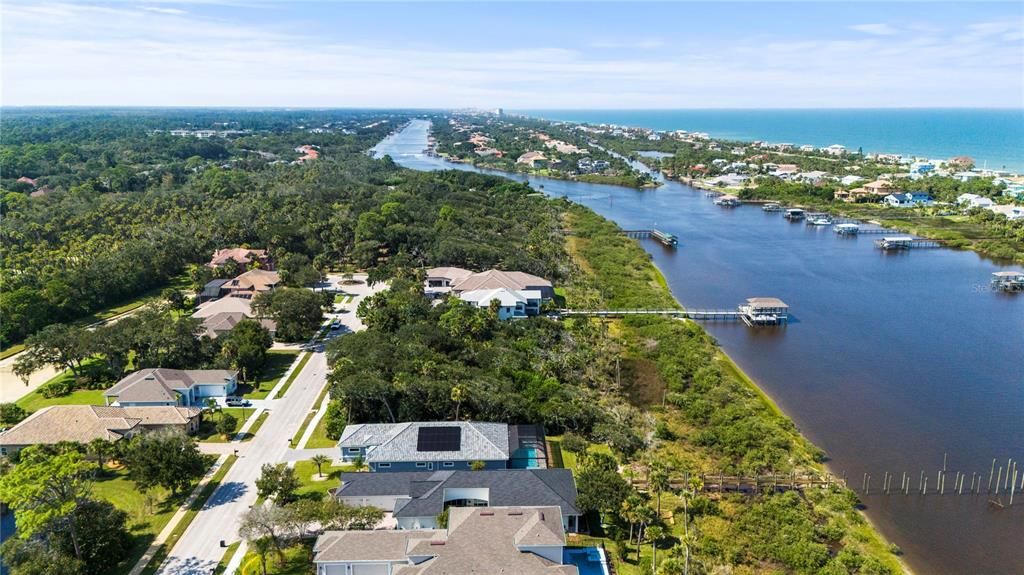 待售: $329,000 (0.52 acres)