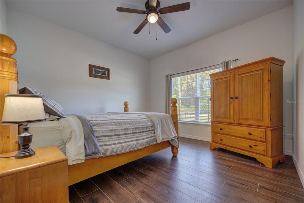 For Sale: $315,000 (3 beds, 2 baths, 1371 Square Feet)