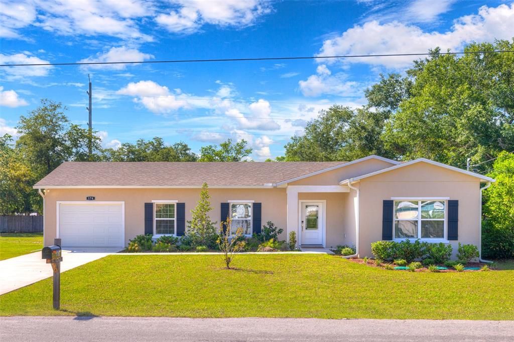 For Sale: $315,000 (3 beds, 2 baths, 1371 Square Feet)