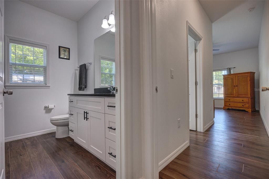 For Sale: $315,000 (3 beds, 2 baths, 1371 Square Feet)