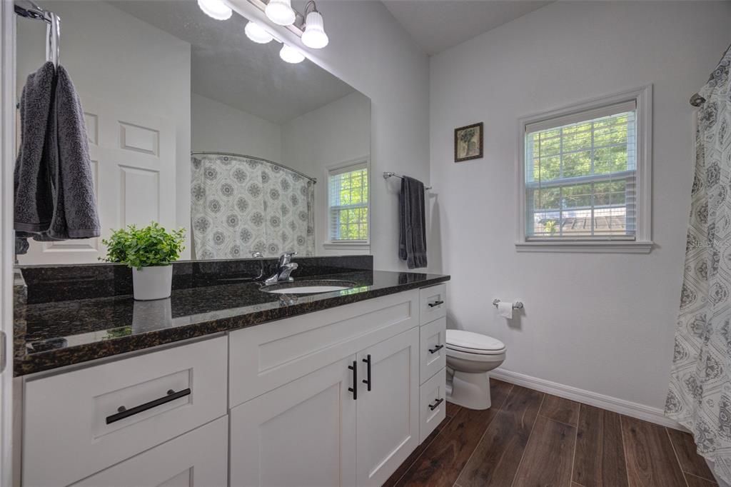 For Sale: $315,000 (3 beds, 2 baths, 1371 Square Feet)