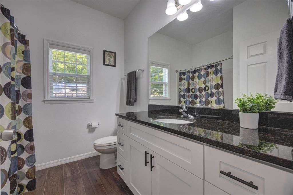 For Sale: $315,000 (3 beds, 2 baths, 1371 Square Feet)