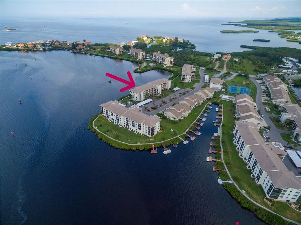 Недавно продано: $259,900 (2 спален, 2 ванн, 1025 Квадратных фут)