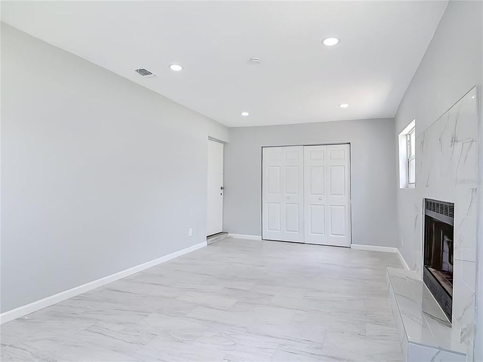 For Sale: $315,000 (3 beds, 2 baths, 1325 Square Feet)
