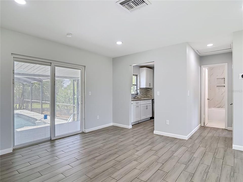 For Sale: $315,000 (3 beds, 2 baths, 1325 Square Feet)