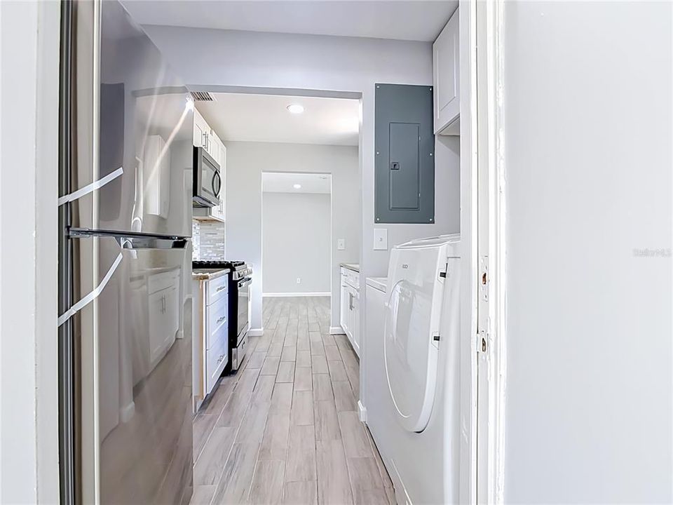 For Sale: $315,000 (3 beds, 2 baths, 1325 Square Feet)