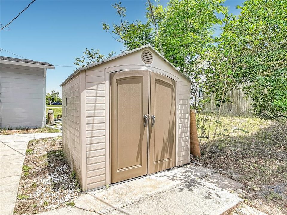 For Sale: $315,000 (3 beds, 2 baths, 1325 Square Feet)