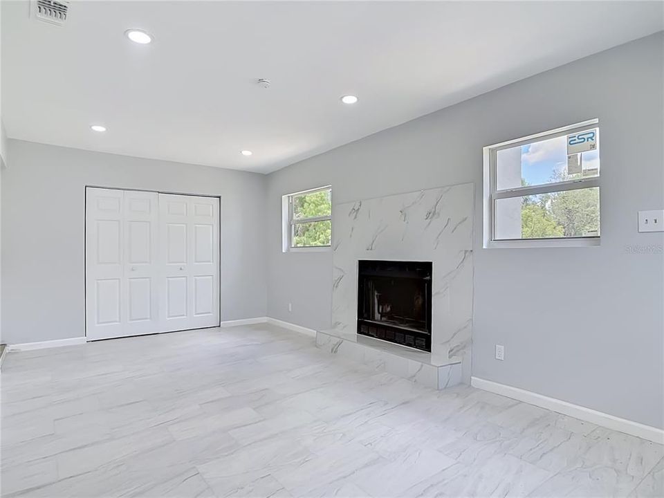For Sale: $315,000 (3 beds, 2 baths, 1325 Square Feet)