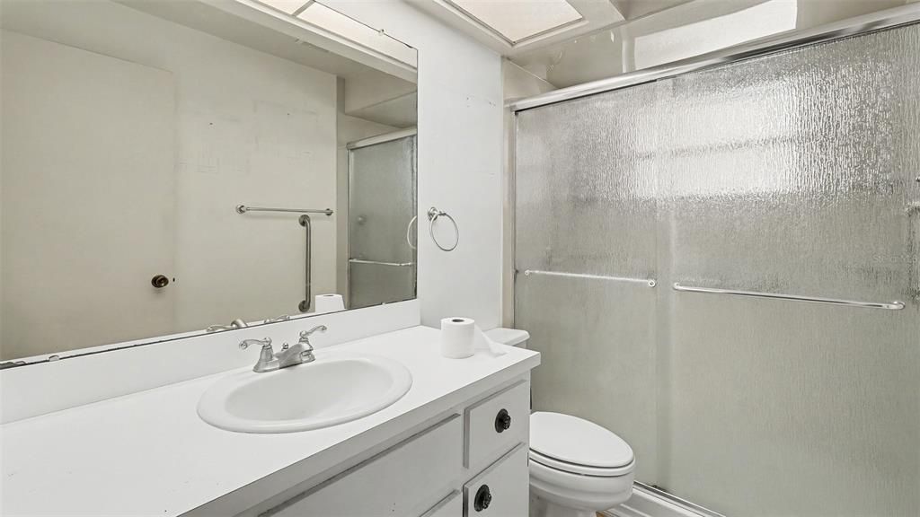 En Venta: $240,000 (2 camas, 2 baños, 1339 Pies cuadrados)