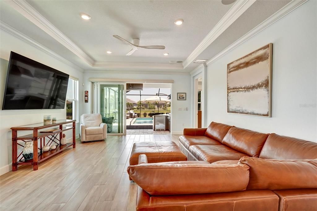 En Venta: $899,900 (3 camas, 2 baños, 1920 Pies cuadrados)