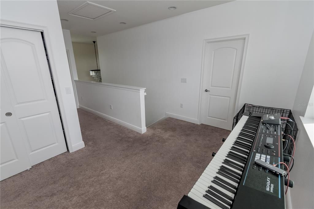 For Rent: $3,500 (4 beds, 3 baths, 2732 Square Feet)