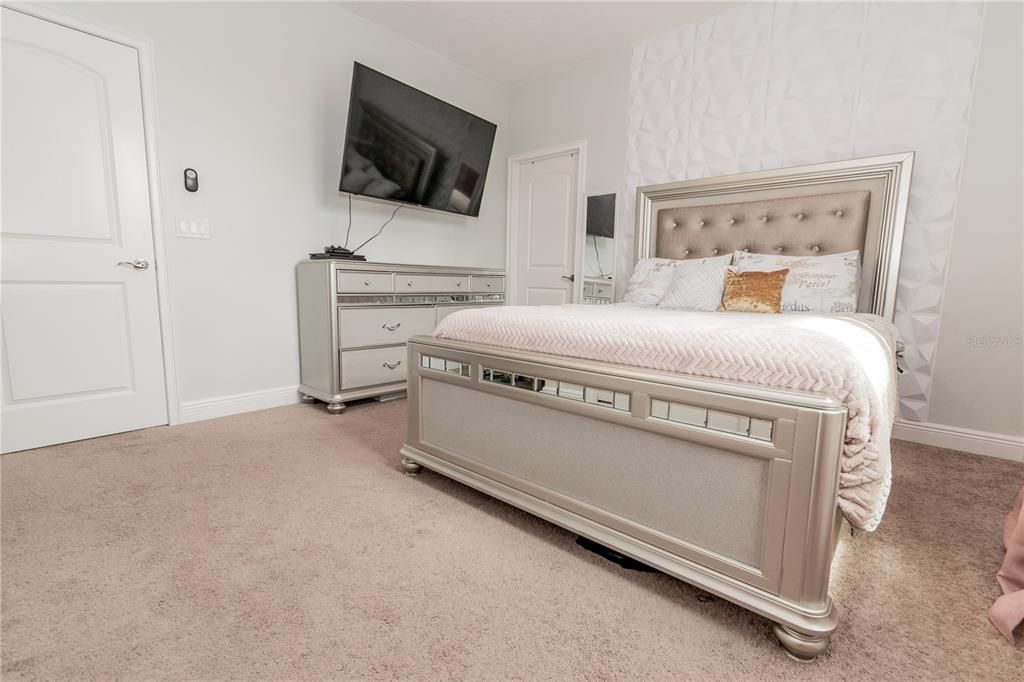For Rent: $3,500 (4 beds, 3 baths, 2732 Square Feet)