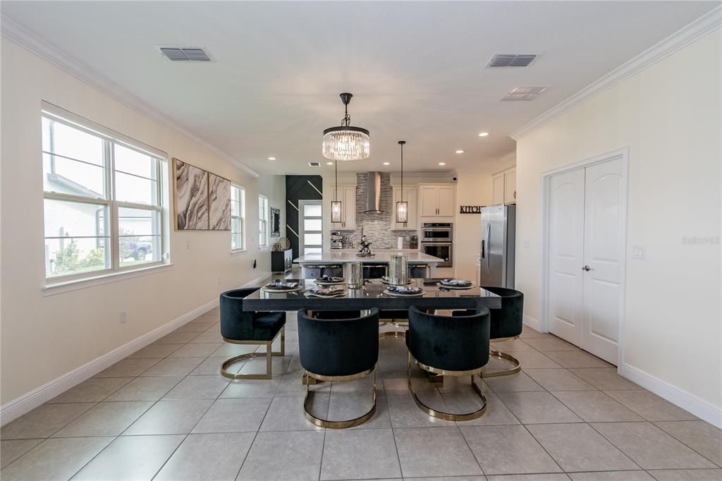 For Rent: $3,500 (4 beds, 3 baths, 2732 Square Feet)