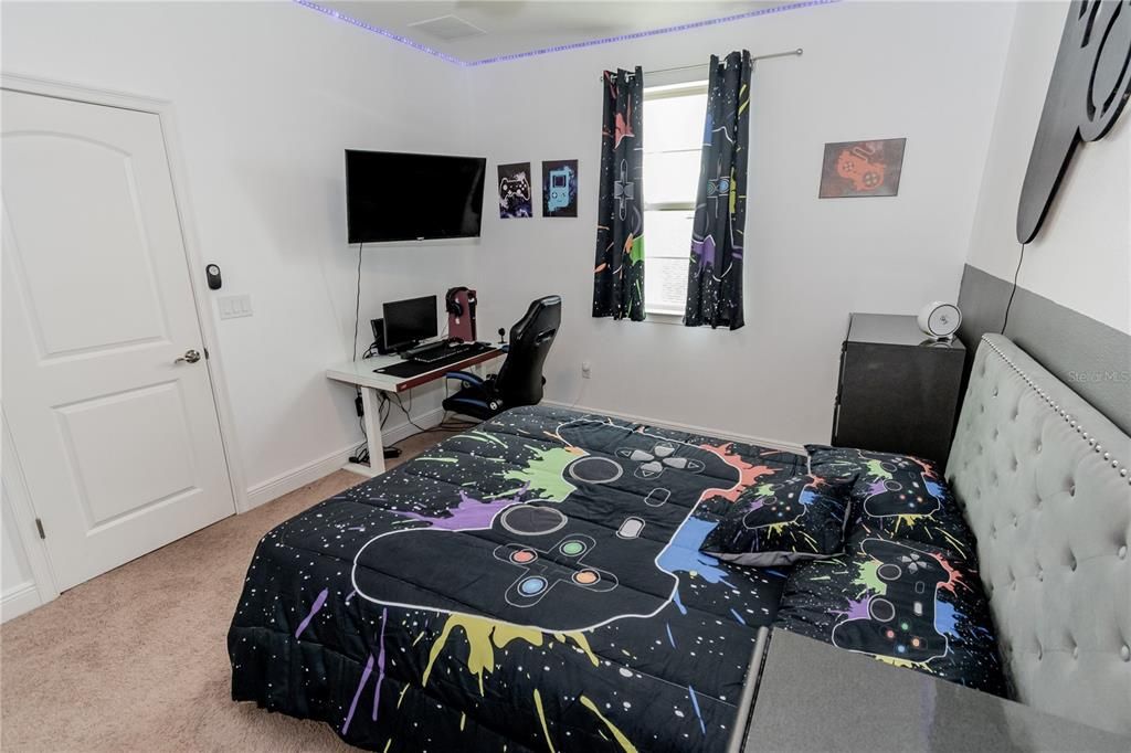 For Rent: $3,500 (4 beds, 3 baths, 2732 Square Feet)