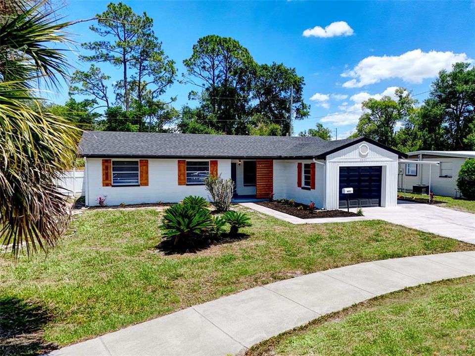 Activo con contrato: $399,999 (3 camas, 2 baños, 1526 Pies cuadrados)