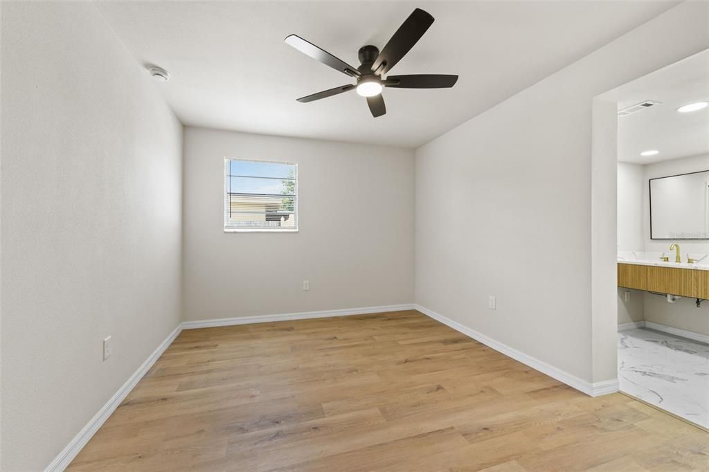 Activo con contrato: $399,999 (3 camas, 2 baños, 1526 Pies cuadrados)