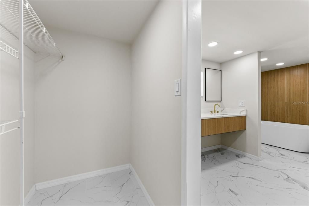 Activo con contrato: $399,999 (3 camas, 2 baños, 1526 Pies cuadrados)