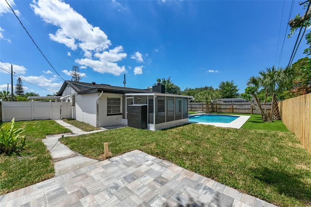 Activo con contrato: $399,999 (3 camas, 2 baños, 1526 Pies cuadrados)