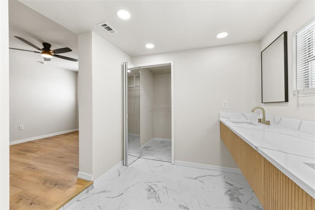 Activo con contrato: $399,999 (3 camas, 2 baños, 1526 Pies cuadrados)