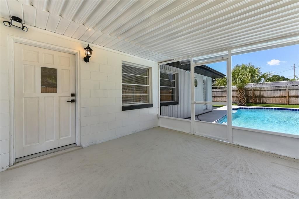 Activo con contrato: $399,999 (3 camas, 2 baños, 1526 Pies cuadrados)