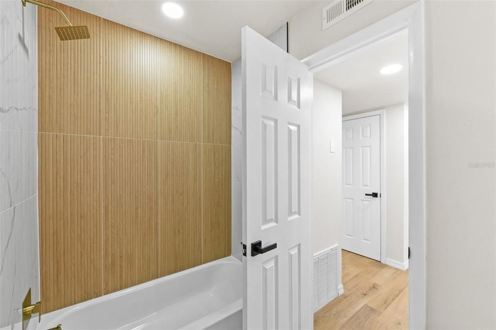 Activo con contrato: $399,999 (3 camas, 2 baños, 1526 Pies cuadrados)