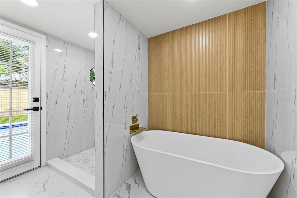 Activo con contrato: $399,999 (3 camas, 2 baños, 1526 Pies cuadrados)