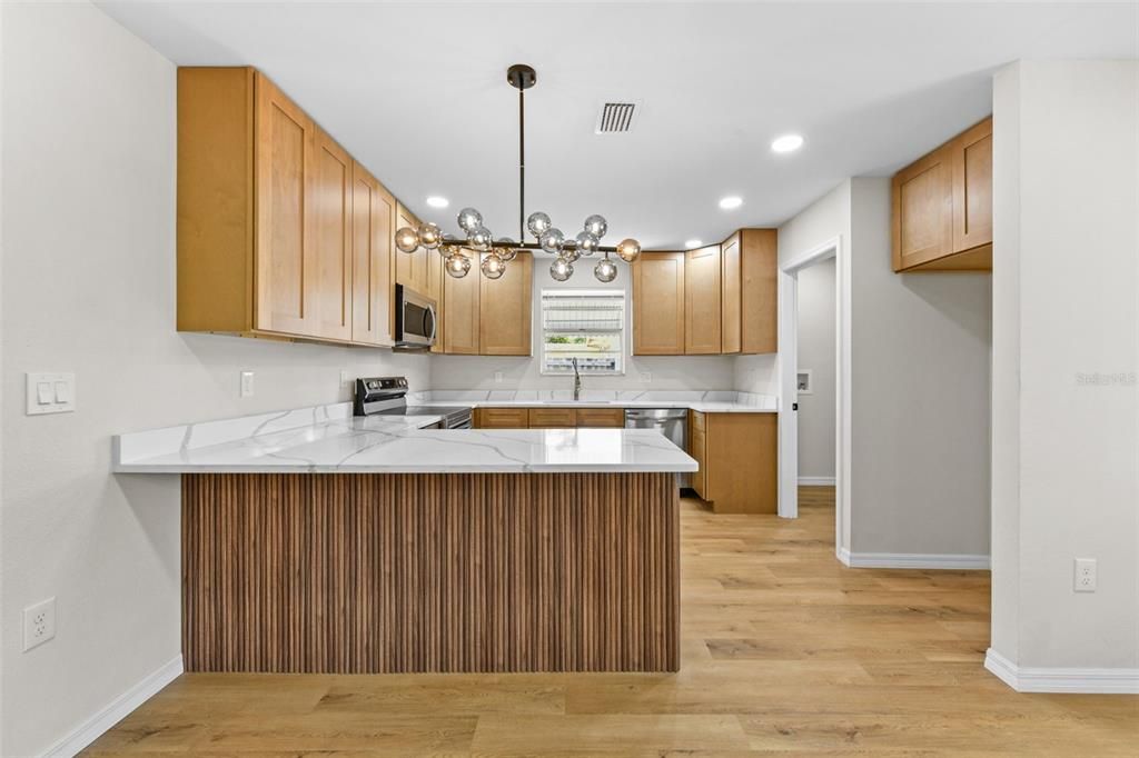 Activo con contrato: $399,999 (3 camas, 2 baños, 1526 Pies cuadrados)