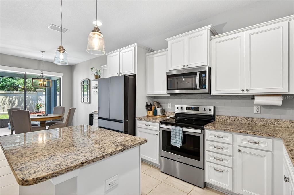 En Venta: $339,900 (3 camas, 2 baños, 1565 Pies cuadrados)