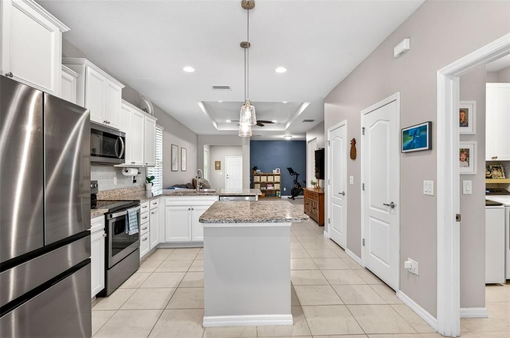En Venta: $339,900 (3 camas, 2 baños, 1565 Pies cuadrados)