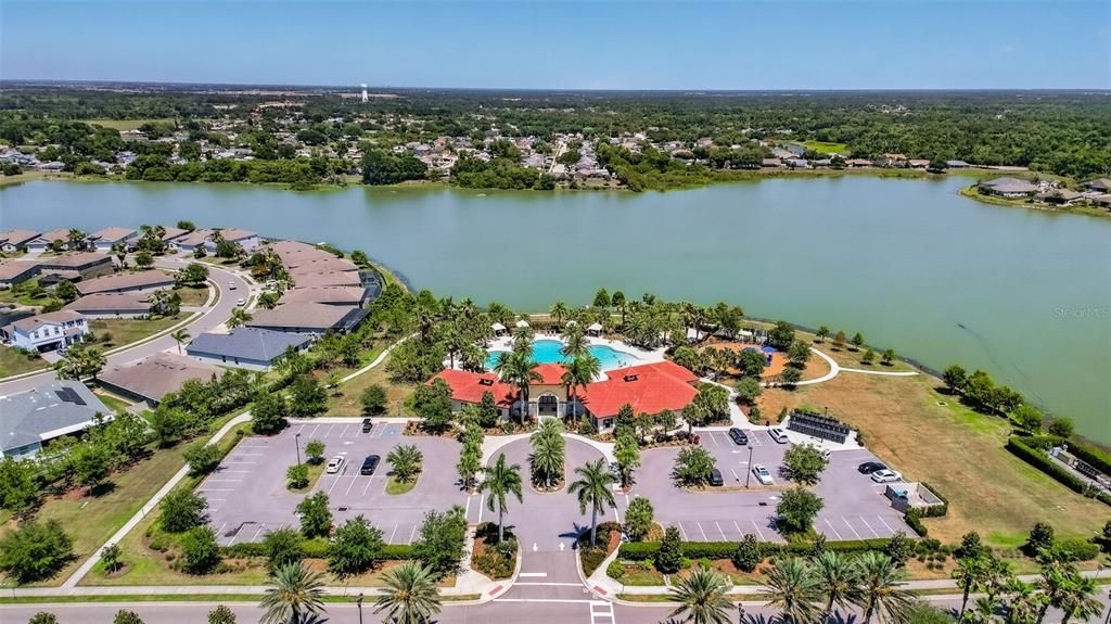 En Venta: $339,900 (3 camas, 2 baños, 1565 Pies cuadrados)