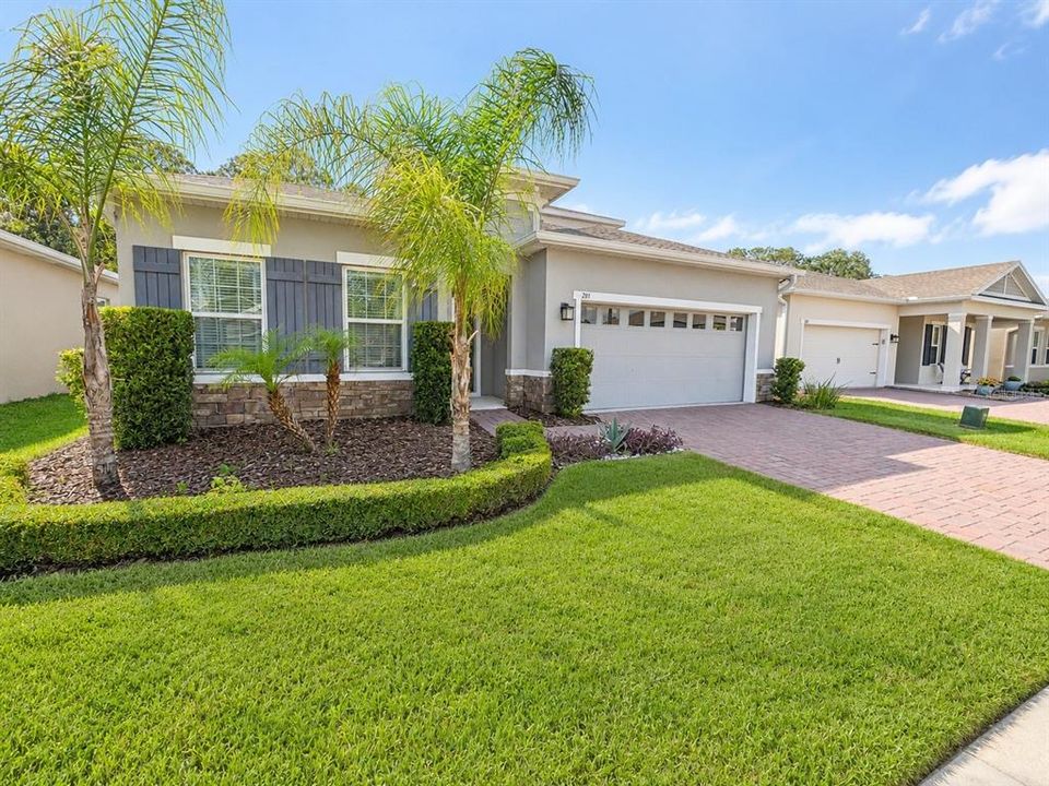 En Venta: $429,000 (4 camas, 2 baños, 2404 Pies cuadrados)